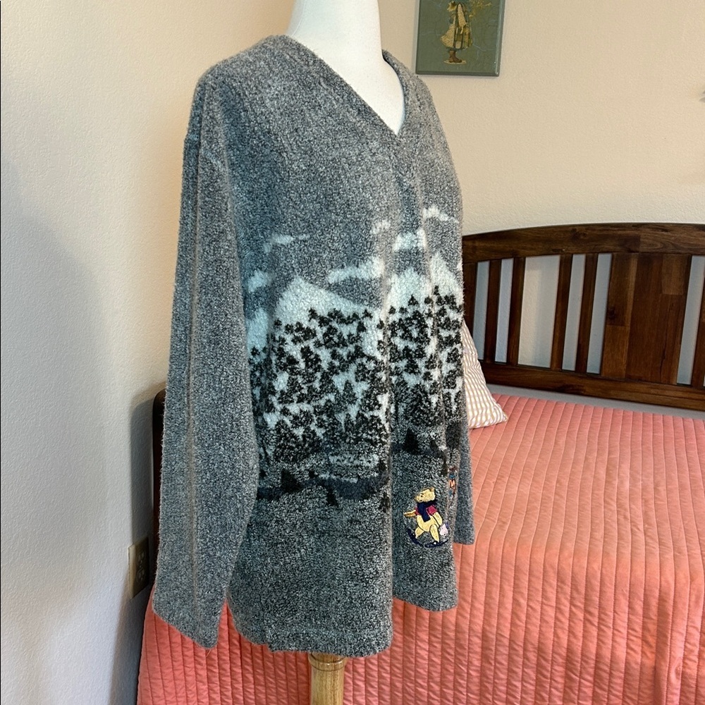 Vintage 90s Disney Catalog Pooh Eeyore Tigger Winter Mountain sweater gray sz L - Picture 3 of 14